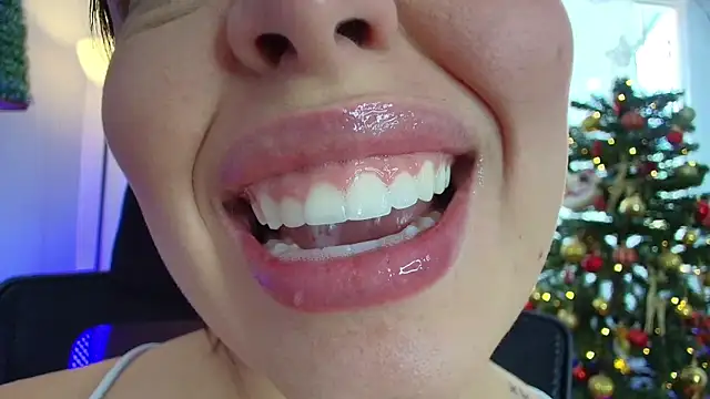 lisbet21x online show from December 2024 06:35:02 PM