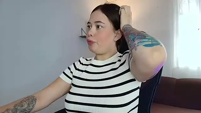 lisbet21x online show from February 2025 02:11:02 PM