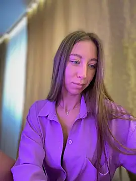 EvaCatt online show from December 2024 04:00:02 AM