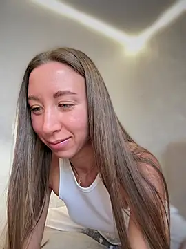 Snapshot of EvaCatt chatting on January 2026 04:17:02 AM EvaCatt online show from January 2026 04:17:02 AM