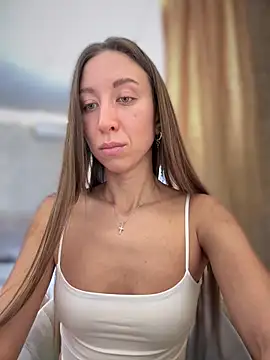 Snapshot of EvaCatt chatting on February 2026 03:44:01 AM EvaCatt online show from February 2026 03:44:01 AM