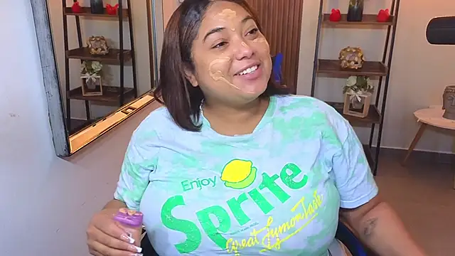 Snapshot of Kenya--Buhle chatting on February 2026 10:58:02 AM Kenya--Buhle online show from February 2026 10:58:02 AM