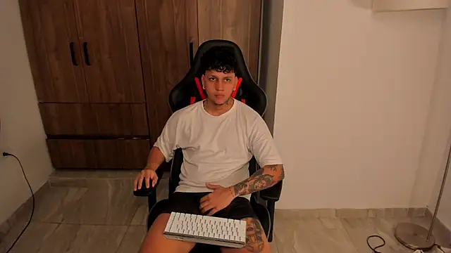 Jake simons online show from November 2025 12:11:02 AM