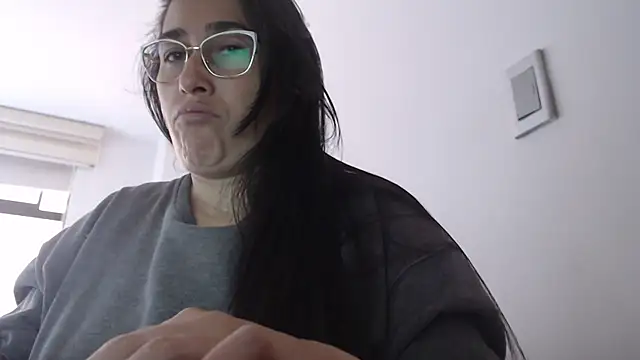 andreaisis2 online show from January 2026 06:43:02 PM