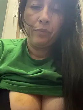 Snapshot of andreaisis2 chatting on April 2026 10:56:02 PM andreaisis2 online show from April 2026 10:56:02 PM