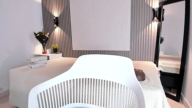 Zafiiraa online show from October 2025 11:44:02 AM