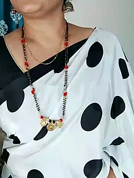 Indian desi wife online show from September 2025 04:51:01 PM