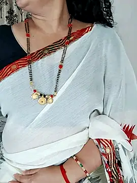 Snapshot of Indian_desi_wife chatting on April 2026 01:52:02 AM Indian desi wife online show from April 2026 01:52:02 AM