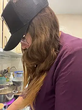 DienkaGreen online show from March 2026 04:51:02 AM