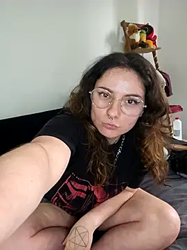 Snapshot of Moxxxie chatting on September 2025 02:31:02 PM Moxxxie online show from September 2025 02:31:02 PM