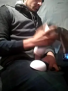 Wero4200 online show from December 2025 08:18:02 PM