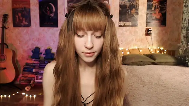 Friendly Ellie online show from December 2024 12:14:02 AM