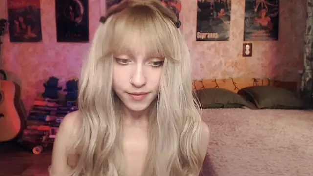 Friendly Ellie online show from March 2025 03:22:02 AM