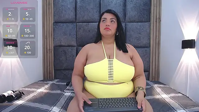 AmandaRousel online show from October 2025 02:41:02 PM