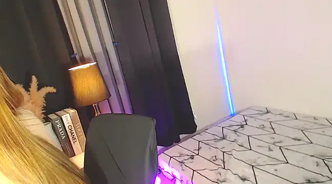 MajesticKitana online show from December 2024 04:53:02 AM