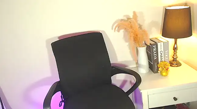 MajesticKitana online show from January 2025 03:33:01 AM