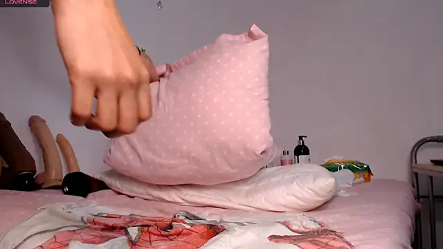 karolgirl-1 online show from March 2025 05:39:01 AM