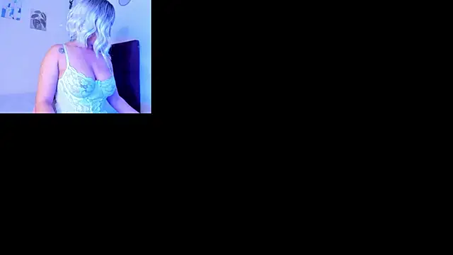 Snapshot of Athompzon chatting on October 2025 07:20:02 PM Athompzon online show from October 2025 07:20:02 PM