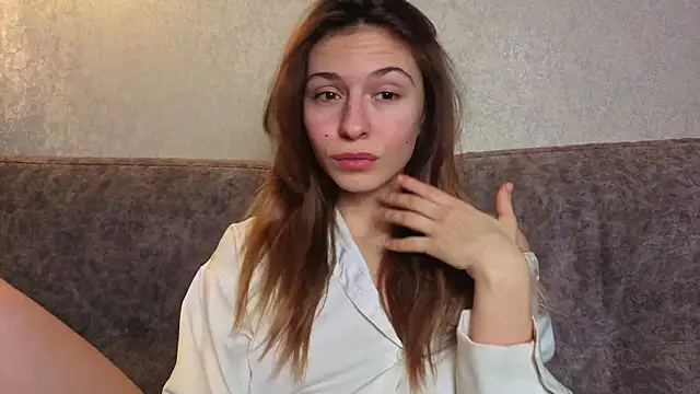 LovelyKatea online show from December 2025 12:10:02 PM