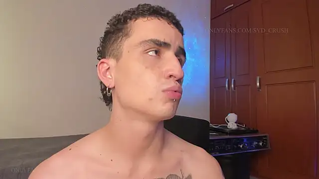 Snapshot of syd_onfire chatting on March 2025 06:03:01 AM syd onfire online show from March 2025 06:03:01 AM