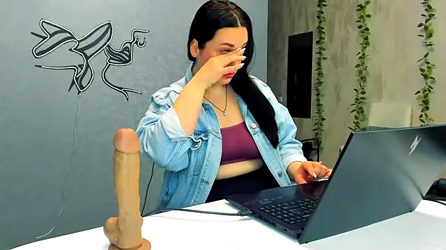 WorshipLilit online show from January 2026 05:16:01 PM