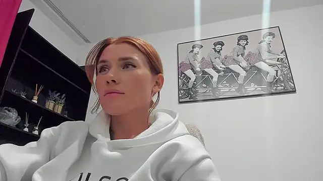 Cameron diazz online show from September 2025 06:35:02 PM