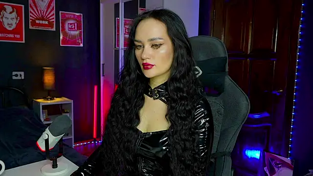 QueenAliss online show from October 2025 04:10:02 AM