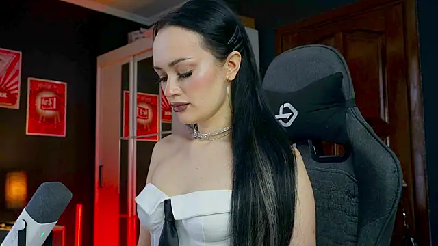 QueenAliss online show from January 2026 07:23:02 AM