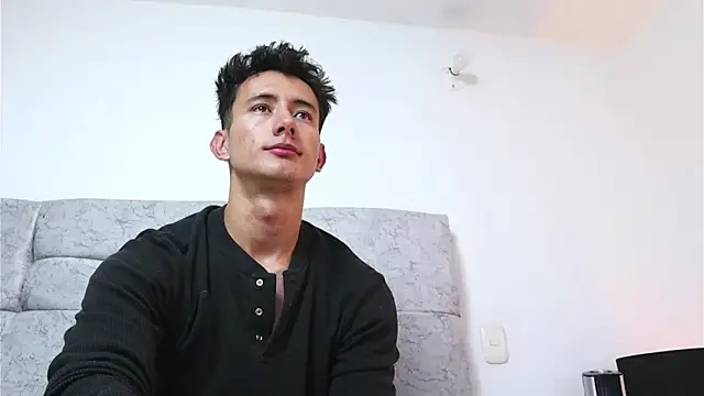  Alexxx online show from January 2025 04:04:01 AM