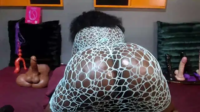 Snapshot of DarkNSpicy4U chatting on November 2025 04:13:02 AM DarkNSpicy4U online show from November 2025 04:13:02 AM