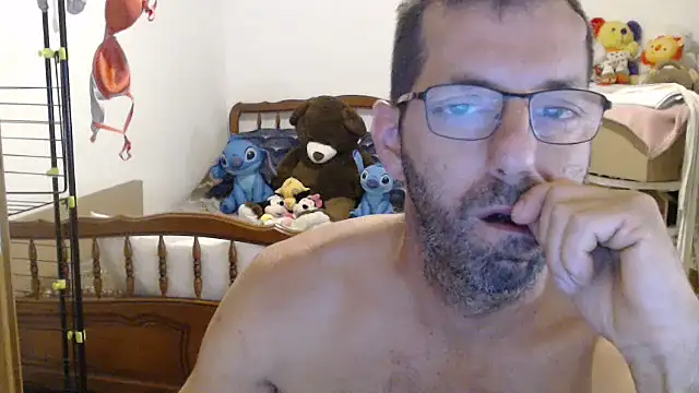 Snapshot of steph19x5 chatting on July 2026 03:18:02 PM steph19x5 online show from July 2026 03:18:02 PM