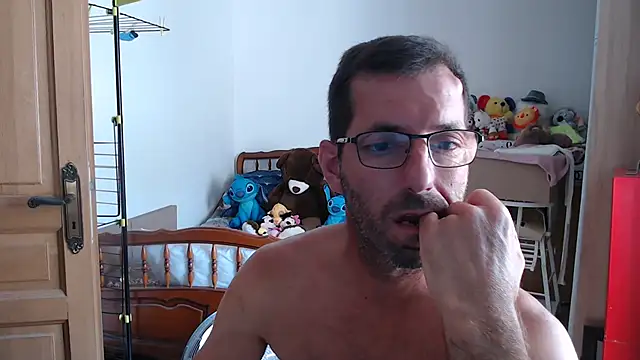 Snapshot of steph19x5 chatting on July 2026 03:25:02 PM steph19x5 online show from July 2026 03:25:02 PM