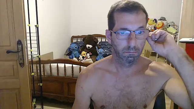 Snapshot of steph19x5 chatting on July 2026 03:32:01 PM steph19x5 online show from July 2026 03:32:01 PM