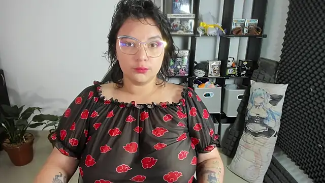 aika-dreams online show from February 2025 11:47:02 AM