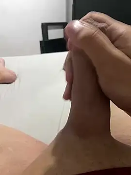 Snapshot of dustbor chatting on February 2025 07:35:01 PM dustbor online show from February 2025 07:35:01 PM