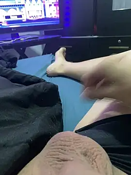 Snapshot of dustbor chatting on March 2025 05:28:01 PM dustbor online show from March 2025 05:28:01 PM