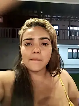 Snapshot of Mayssa_Cute chatting on December 2024 12:43:02 AM Mayssa Cute online show from December 2024 12:43:02 AM