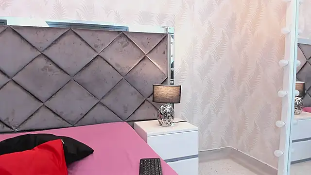 Snapshot of Mayssa_Cute chatting on January 2025 08:43:01 PM Mayssa Cute online show from January 2025 08:43:01 PM