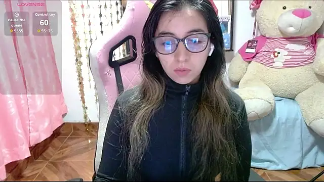 Maggie Fox3 online show from October 2025 01:46:02 AM