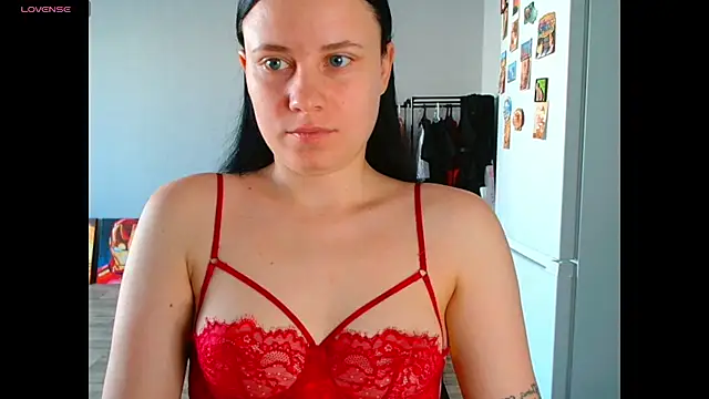 Snapshot of VikiKelt chatting on May 2026 12:50:01 AM VikiKelt online show from May 2026 12:50:01 AM