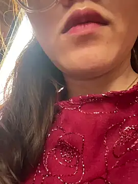 Snapshot of HinaLovely chatting on January 2025 04:47:01 AM HinaLovely online show from January 2025 04:47:01 AM