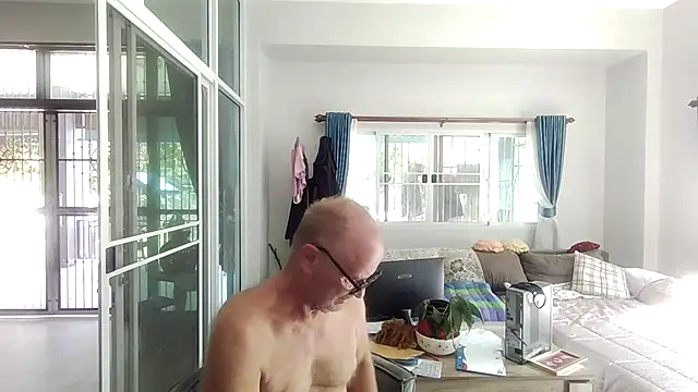 58klaus online show from December 2025 04:51:02 AM