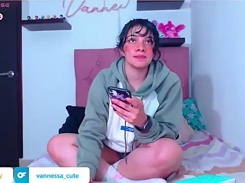 Vannessa  Shy online show from October 2025 01:20:02 AM