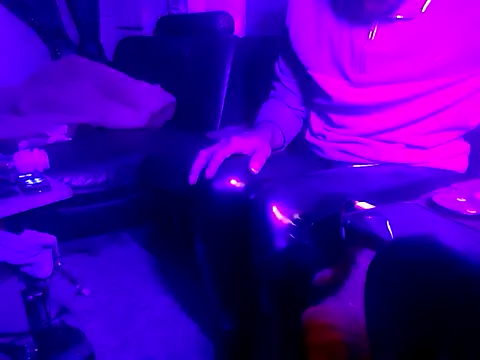 Crystalbitchx online show from November 2025 09:37:02 PM