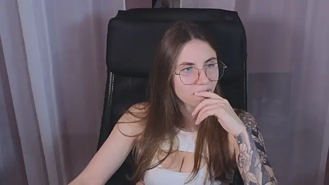  AnnaStark  online show from February 2025 08:25:01 PM