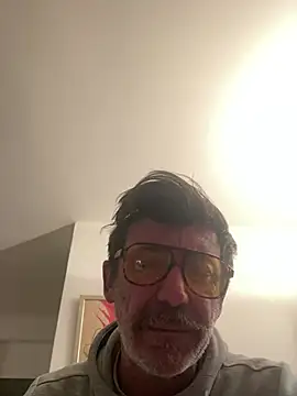 maxximere online show from February 2026 11:33:01 PM