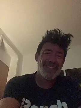 maxximere online show from April 2026 01:28:02 AM