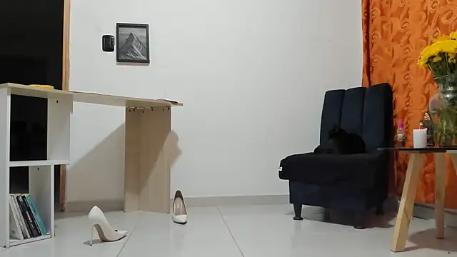 emely garcia online show from November 2025 11:40:02 PM