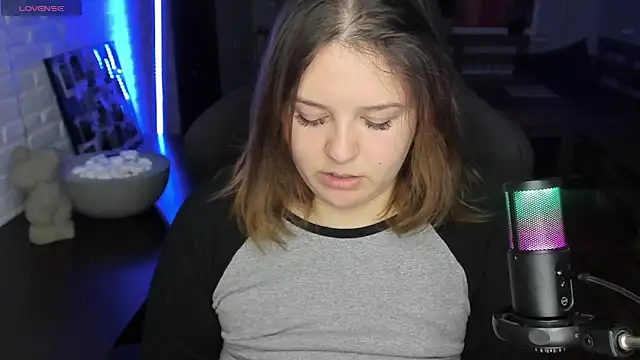 XNirvanaX online show from October 2025 01:47:02 AM