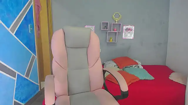 SexyLeilaa online show from December 2024 03:09:01 AM